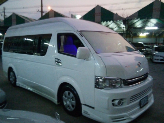 ขายด่วนๆ. รถตู้TOYOTA COMMUTER. ตู้ D4D  2500  CC   MT 2007   เต็มๆ. ราคา 559,000 บาทค่ะ. โทร 0922726669 ตันหยงค่ะ