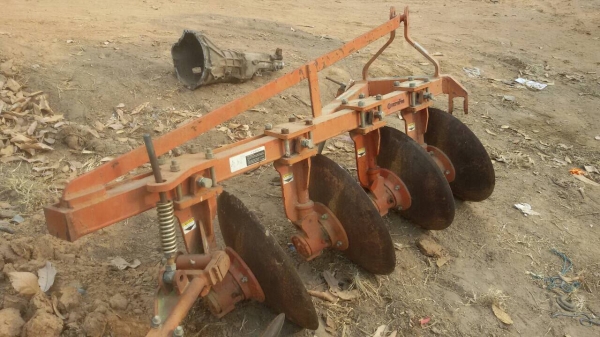 ขาย ((21,500))  ผาน4ตราช้างใช้กับรถ ไถ47 แรงขึ้นไป ซื้อมาไม่ใด้ใช้งาน ใบ22"