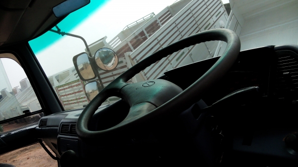 ขาย รถโม่ปูน 5 คิว  HINO PROFIA เครื่อง K13D 260 แรงม้าระบบน้ำมัน เครื่องมาพร้อมเพลาปั่นโม่ ราคากันเองพรอมใช้แล้ว พร้อมทะเบียน หาอยู่รีบเลยค่ะ ติดต่อได้ที่ วิยะดาคนสวยนะคะ