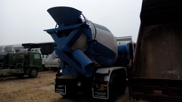 ขาย รถโม่ปูน 5 คิว  HINO PROFIA เครื่อง K13D 260 แรงม้าระบบน้ำมัน เครื่องมาพร้อมเพลาปั่นโม่ ราคากันเองพรอมใช้แล้ว พร้อมทะเบียน หาอยู่รีบเลยค่ะ ติดต่อได้ที่ วิยะดาคนสวยนะคะ