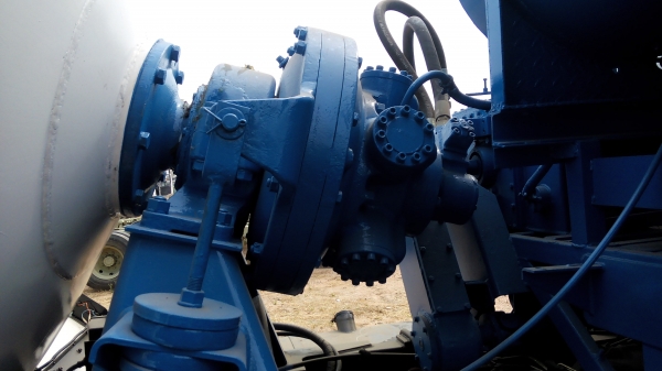 ขาย รถโม่ปูน 5 คิว  HINO PROFIA เครื่อง K13D 260 แรงม้าระบบน้ำมัน เครื่องมาพร้อมเพลาปั่นโม่ ราคากันเองพรอมใช้แล้ว พร้อมทะเบียน หาอยู่รีบเลยค่ะ ติดต่อได้ที่ วิยะดาคนสวยนะคะ