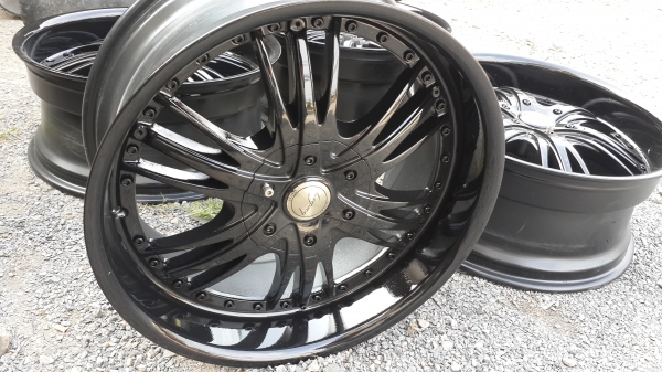 ขอบ 20 6รู กว้าง 9 แม็กเปล่าไม่มียาง