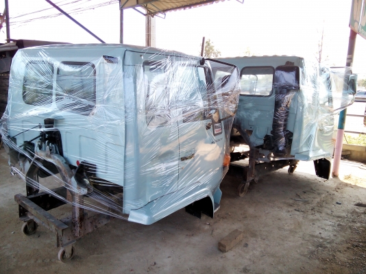 ( ขาย )     หัวเก๋ง  ISUZU  ROCKY  สวย ๆ  ภายในครบ  ( ระบบไฟพร้อม )  สภาพพร้อมใช้งาน  /  ใส่ 10 ล้อ  และ   6 ล้อใหญ่