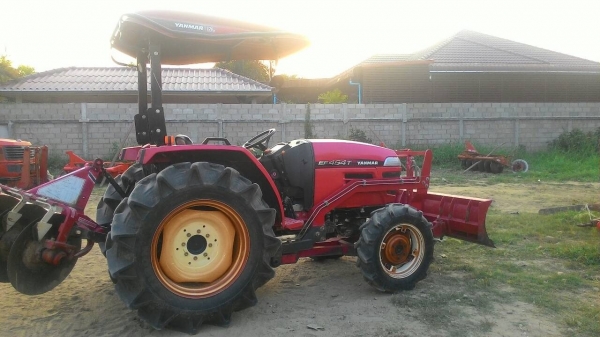 ขายยันม่า 49แรง สภาพใหม่ไม่ได้ใช้ ไมล์ 700 ชม.กับ 600 ชม.อุปกรณ์ครบ 3 ชิ้นมีให้เลือกทั้งเงินสดกับเงินผ่อน