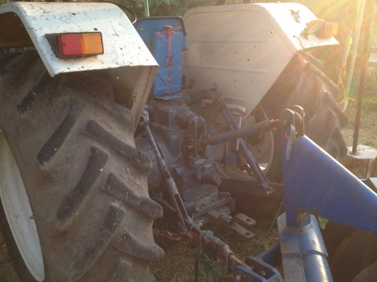 ขายรถไถ ford 6610 แท้ ใช้งานน้อย ขายรถไถ ford 6610 แท้ ใช้งานน้อย