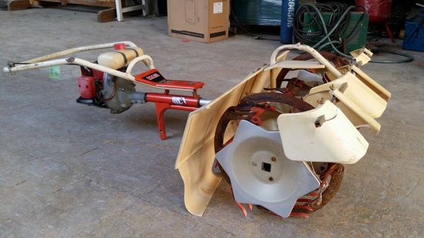 เครื่องกำจัดวัชพืชในร่องข้าว 3 แถว MITSUBISHI MA3  เก่าญี่ปุ่น สภาพสวย เครื่องพร้อมใช้งาน