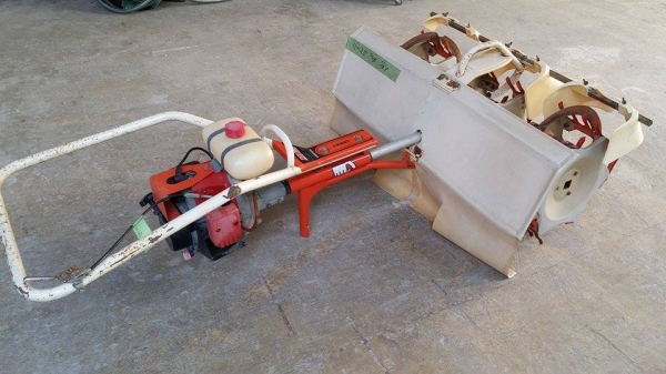 เครื่องกำจัดวัชพืชในร่องข้าว 3 แถว MITSUBISHI MA3  เก่าญี่ปุ่น สภาพสวย เครื่องพร้อมใช้งาน