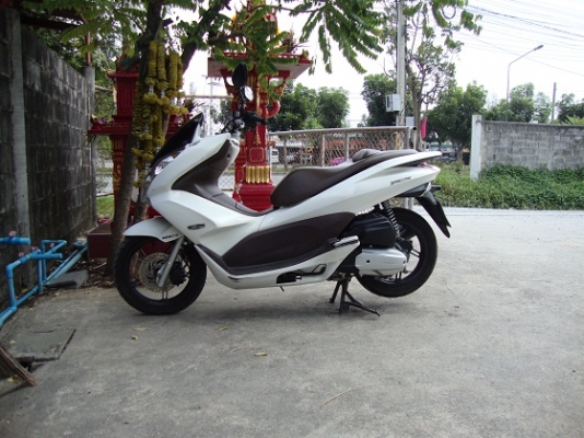 ขาย PCX 125 i  ปี 2553 รถบ้านแท้ เครื่องเดิม ไม่เคยแกะคับ