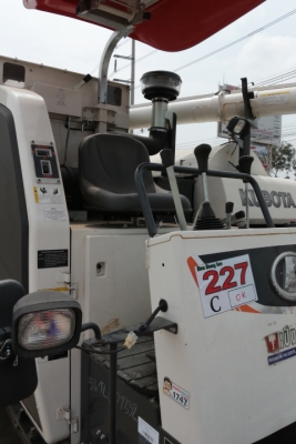 รถใหม่ชัดๆ 299 ชั่วโมง KUBOTA DC70 พร้อมใช้สุดๆ