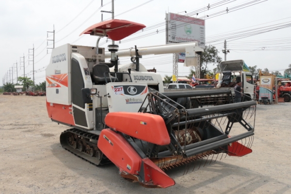 รถใหม่ชัดๆ 299 ชั่วโมง KUBOTA DC70 พร้อมใช้สุดๆ