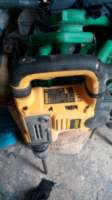 ขาย !! แย็กDeWALT รุ่น D25601 สภาพพร้อมใช้งาน