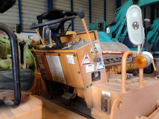รถบด Bomag BW123AC#222043 (3 ตัน ) Road Roller นำเข้าจากญ๊่ปุ่น สนใจโทร. 080-6565422 (หนิง)