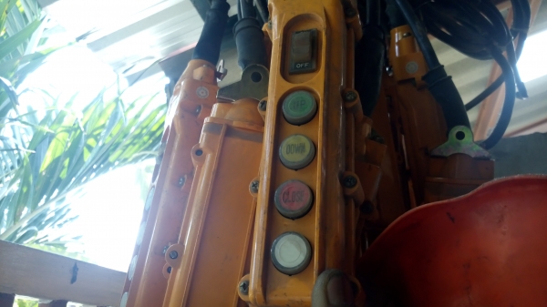 ขาย !! สวิท รอกไฟฟ้า4 ปุ่ม