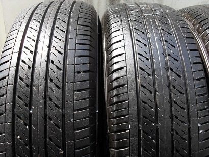 ขายยาง DUNLOP SP LT37 ปี13(1ชุด) 215-65-16 ราคา 4,500