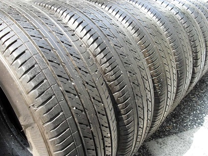 ขายยาง DUNLOP SP LT37 ปี13(1ชุด) 215-65-16 ราคา 4,500