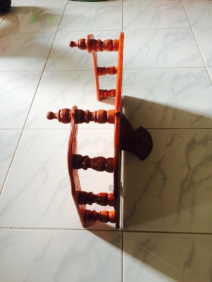 หิ้งไม้สภาพดีไม่แตกหัก