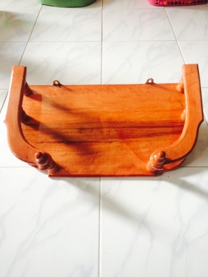 หิ้งไม้สภาพดีไม่แตกหัก