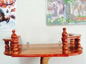 หิ้งไม้สภาพดีไม่แตกหัก