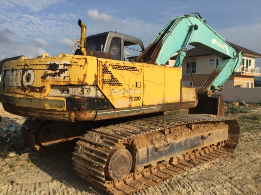 รถขุด สภาพดี SK220-3 M./// ช่วงวล่างสวย เครื่องแห้งสวย ปั้มดี บูมอามสวย..