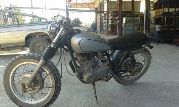 ขายSR400พร้อมขับออกทิปตลอด37000 ขายSR400พร้อมขับออกทิปตลอด37000