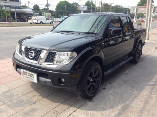 NISSAN NAVARA 4 ประตู ปี 2009 รถสวย กระจกไฟฟ้า ล้อ MAX เบาะหนัง แอร์เย็น มีจอ TV พวงมาลัยพาวเวอร์ ภายในสวย สีสวย จัดไฟแนน ฟรีดาวน์