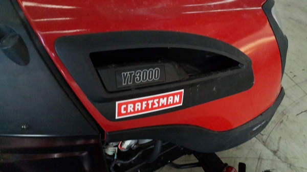 ขายถูกรถตัดหญ้า craftsman YT3000 เครื่องเสีย (ขาย Body)