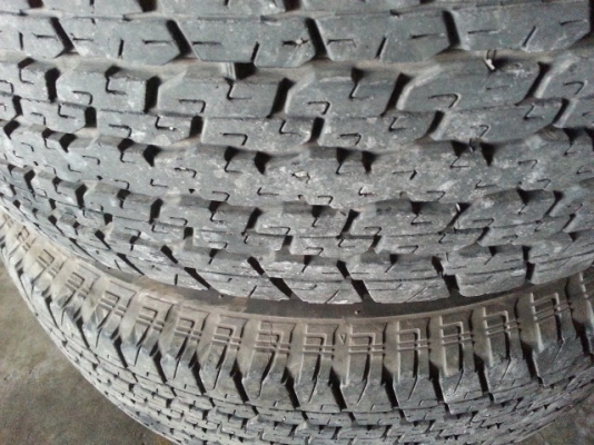 ยาง 245 70 16 พร้อมแม็กซ์ขอบ 16ยางสวยๆคุ้มๆ ครับ DR.ยางยนต์ แม่กลอง