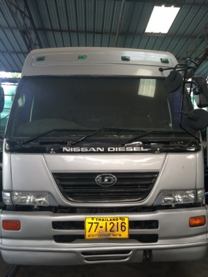 ขายหัวลากรถบรรทุก 10 ล้อ  NISSAN  3 เพลา 320 แรงม้า