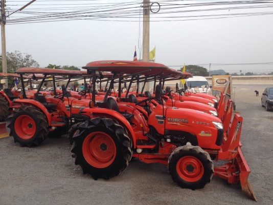 เริ่มต้น ดาวน์ 60,000  บาท L3608 L4708 M5000 M6040 KUBOTA MAX รถยึด สวยสุดๆ ชั่วโมงน้อยยยยยย
