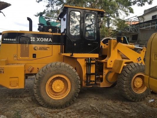 รถตักจีนXGMA932/// ยูโร3  รถ2ปี ใช้แค่ 400 ชม.  ใช้น้อยมาก สวยเหมือนใหม่...