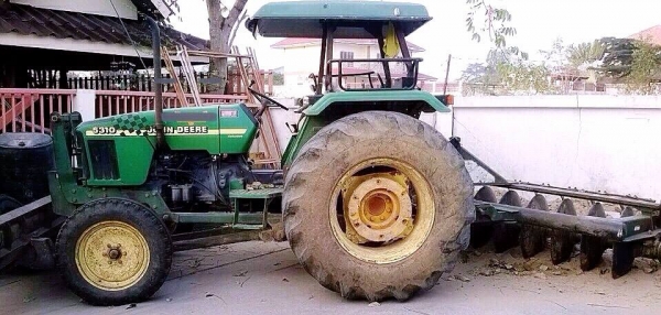 **320,000 บ.ต่อรอง///รถไถJohndeere-5310** ขาย รถไถ1เพลา Johndeere 5310 เครื่องเดิม เกียร์เดิม ท้ายเดิมๆ เครื่อง 3สูบ 55แรง แน่นดี แรงดี สตาร์ทง่าย เกียร์ดี แน่น ไม่หลุด 9เกียร์เดินหน้า 3เกียร์ถอย ช่วงล่างแน่น ท้ายดี แน่น ไม่แตกไม่ซึม ระบบไฮดรอลิกใช้งานปกต
