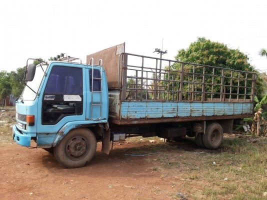 6 ล้อ ISUZU 175 แรง