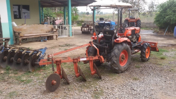 ขาย KUBOTA KRT 140 PLUS มี PTO เครื่องดี เกียร์ดี สภาพพร้อมใช้งาน ครับ ขาย KUBOTA KRT 140 PLUS มี PTO เครื่องดี เกียร์ดี สภาพพร้อมใช้งาน ครับ