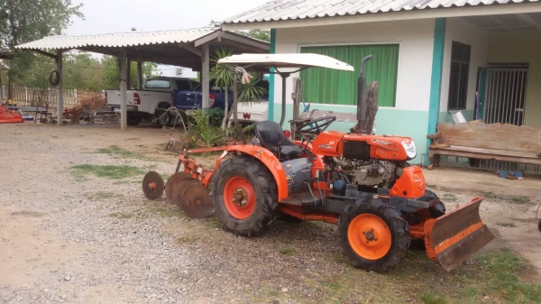 ขาย KUBOTA KRT 140 PLUS มี PTO เครื่องดี เกียร์ดี สภาพพร้อมใช้งาน ครับ ขาย KUBOTA KRT 140 PLUS มี PTO เครื่องดี เกียร์ดี สภาพพร้อมใช้งาน ครับ