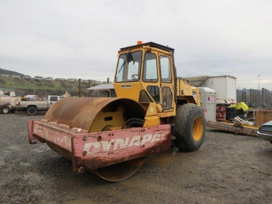 รถบด DYNAPAC CA251D #583***** 8,977hrs Tel.098-858-5524 สามภพครับ