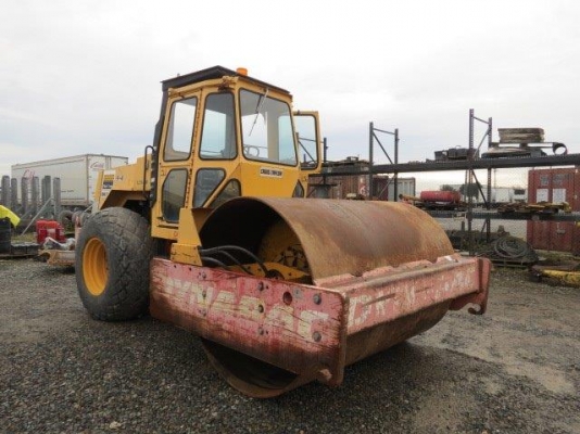 รถบด DYNAPAC CA251D #583***** 8,977hrs Tel.098-858-5524 สามภพครับ