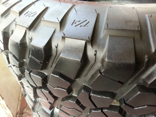 ยาง  BF MUD KM2  255 85 16