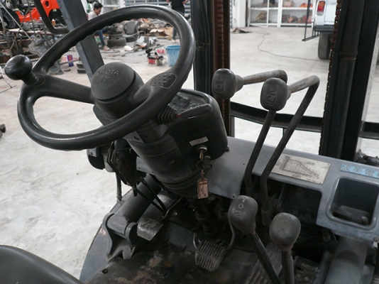 ขายรถโฟล์คลิฟท์ TOYOTA รุ่น 6FGL15 ราคา 139,000 บาท นำเข้าจากประเทศญี่ปุ่น 100\% ไม่เคยใช้งานในประเทศไทย