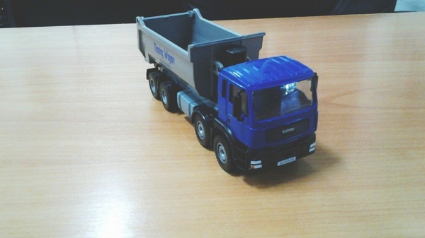 โมเดลรถเครนและรถพ่วงหลายแบบ