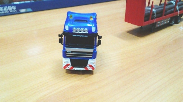 โมเดลรถเครนและรถพ่วงหลายแบบ