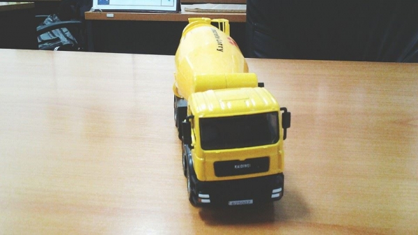 โมเดลรถเครนและรถพ่วงหลายแบบ