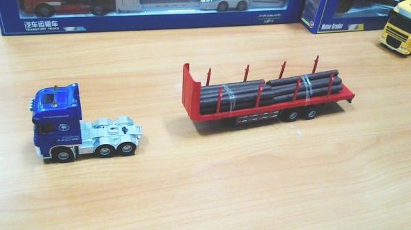 โมเดลรถเครนและรถพ่วงหลายแบบ