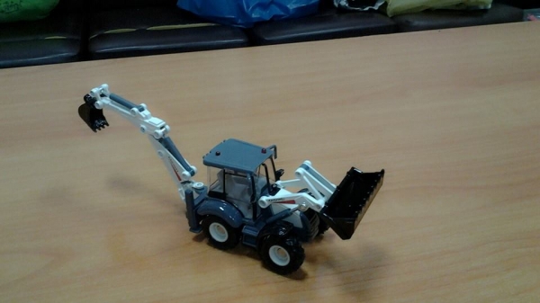 โมเดลรถเครนและรถพ่วงหลายแบบ