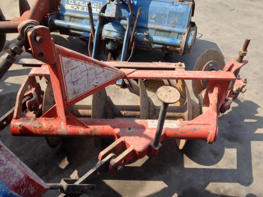 แทรคเตอร์ อิเซกิ TU1700 พร้อมผาน 4 และโรตารี่