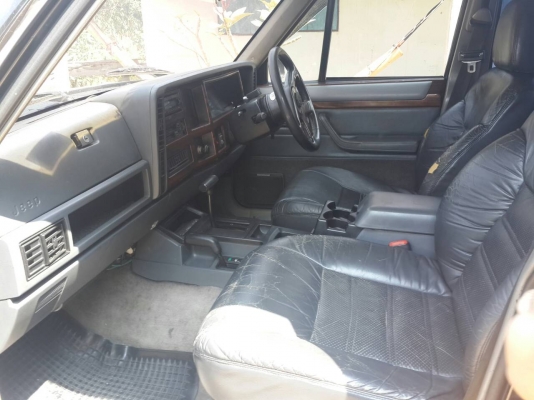 ขายรถ 4 ล้อ Jeep Cherokee 4×4 เกียร์ออโต้ 4000 C.cคานแข็ง ขายรถ 4 ล้อ Jeep Cherokee 4×4 เกียร์ออโต้ 4000 C.cคานแข็ง