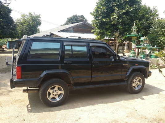 ขายรถ 4 ล้อ Jeep Cherokee 4×4 เกียร์ออโต้ 4000 C.cคานแข็ง ขายรถ 4 ล้อ Jeep Cherokee 4×4 เกียร์ออโต้ 4000 C.cคานแข็ง