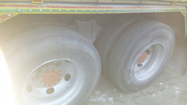 ขายดาวน์รถพ่วง 22 ล้อ 2 เพลา กระบะเหล็กคอกเกษตรดั้ม ISUZU 360  ปี.56 รถสวยวิ้งน้อย ยาง.90\% แม่.ลูก ราคา.1200000 ต่อรอง