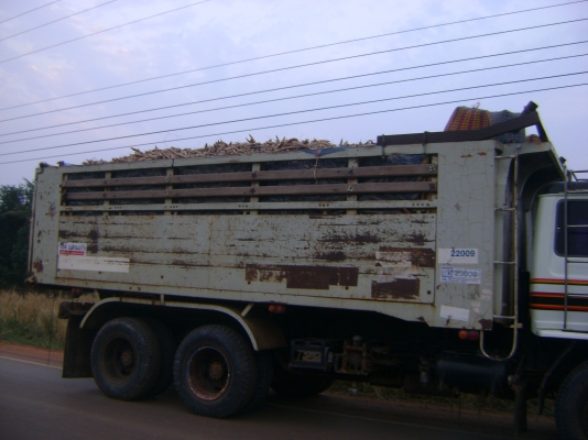 F 17   168แรง  2เพลา  เกียร์กลาง  รถพร้อมใช้งาน  ราคา  660,000 บาท