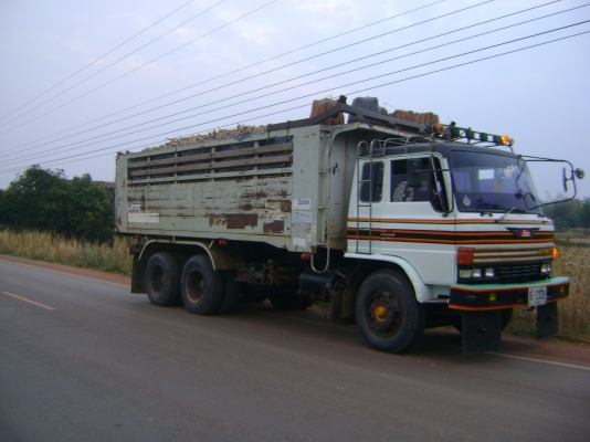 F 17   168แรง  2เพลา  เกียร์กลาง  รถพร้อมใช้งาน  ราคา  660,000 บาท