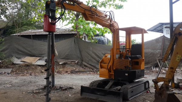 ขายรถขุดkomasu pc28u1..รถนอกประเทศถูกเหลือเชื่อ.บูมสไสด์